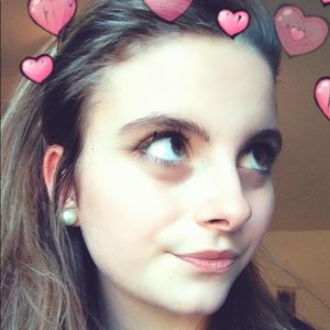 Meet your Posher, Abby